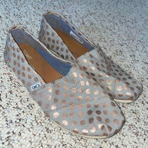Silver polka dot Tom’s